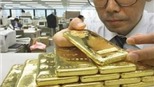 Vàng tiếp tục lập thêm kỷ lục mới, lên 1.800 USD
